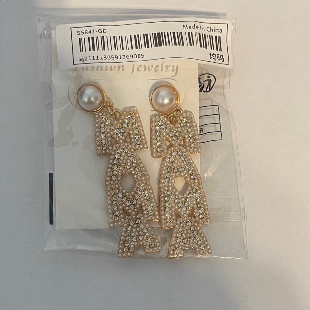 Elegant Gold Pearl Drop Earrings